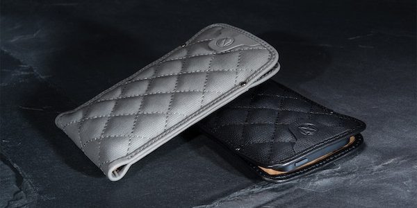 Le mot « Canvas » désigne à l‘origine une toile servant à la broderie. Ce matériau est sorti de cet univers pour envahir celui de la mode et des accessoires haut de gamme, le tissu étant résistant, souple et de grande qualité. ette fois-ci,...