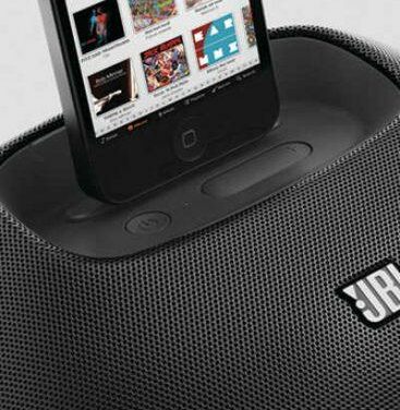 Breaking News : Un OVNI a kidnappé un iPhone 5 ! Test exclusif JBL OnBeat Micro