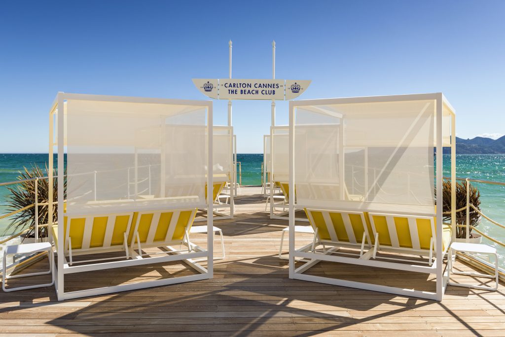 L’attribut alt de cette image est vide, son nom de fichier est Carlton-Cannes-The-Beach-Club-©Romeo-Balancourt-1-1024x683.jpg.