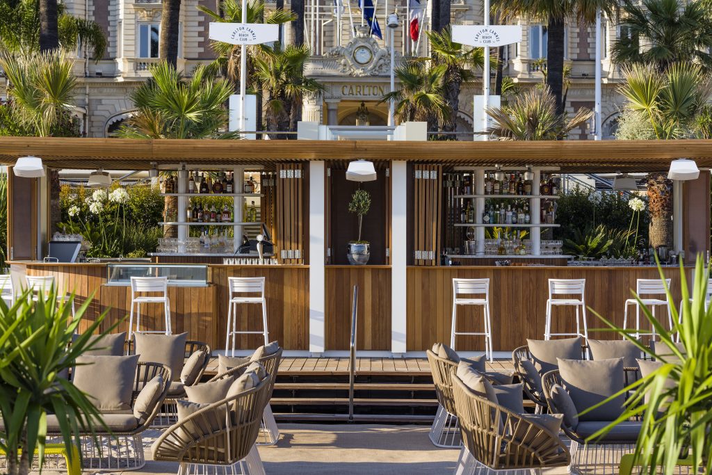 L’attribut alt de cette image est vide, son nom de fichier est Carlton-Cannes-The-Beach-Club-©Romeo-Balancourt-4-1024x683.jpg.