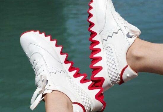 LoubiShark, des sneakers Louboutin de la languette à la semelle rouge !