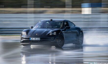 Le record du plus long drift par une voiture électrique explosé par la Porsche Taycan en 55 mn !