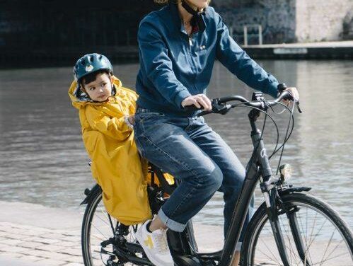 Rainette, l’imperméable des bouts de choux sur les vélos des parents !