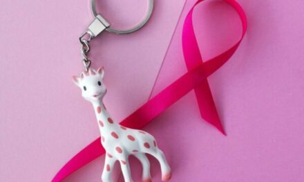 Sophie La Girafe soutient Octobre Rose et l’Institut Gustave Roussy