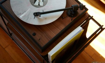 La Boite Concept Square : le vinyle se vit minimaliste