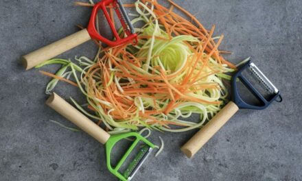 Opinel T-Duo : l’économe qui sculpte des spaghettis de légumes