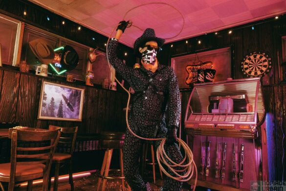 Tommy Hilfiger x Richard Quinn : des imprimés délirants pour stéréotypes déconstruits