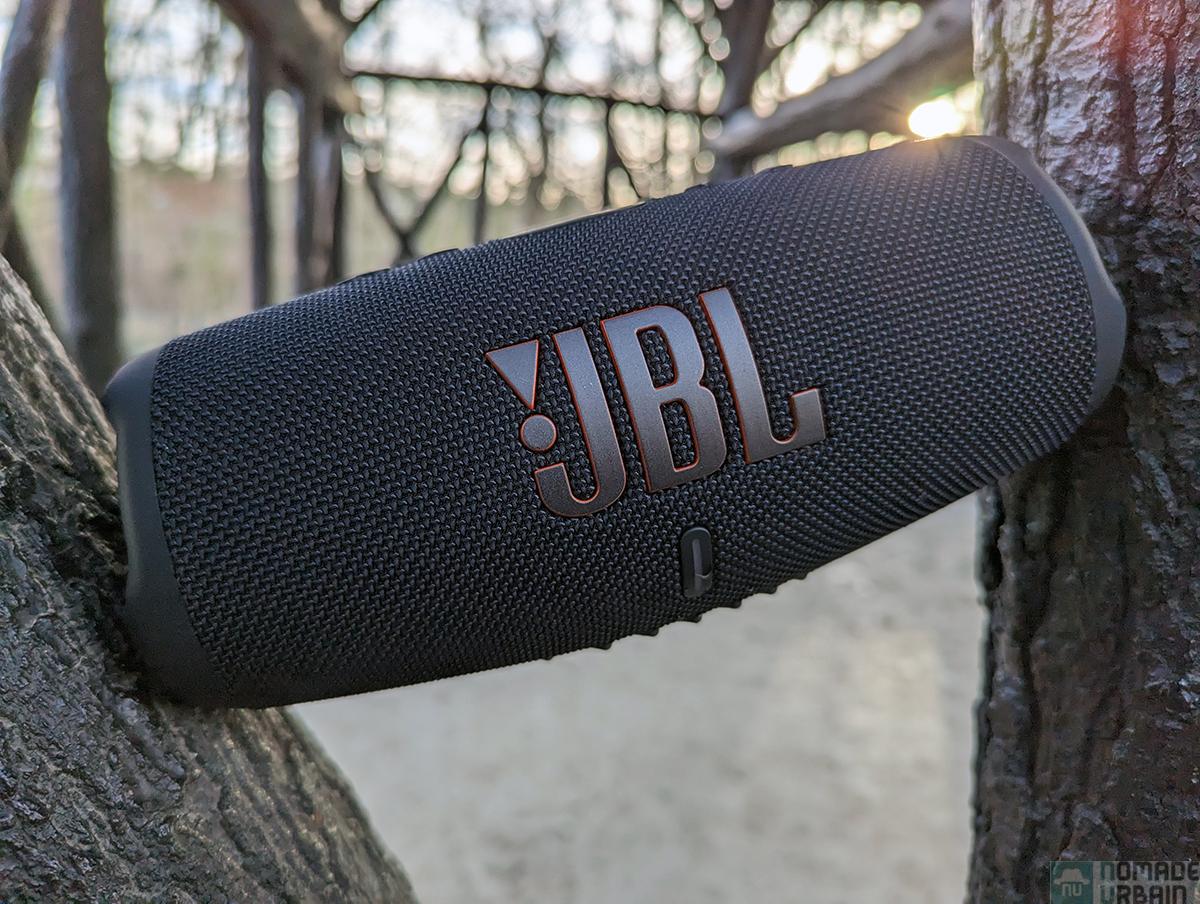 Test de la JBL Charge 5 le nomadisme audio touche la perfection