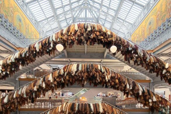 Paris à poil(s) à la Samaritaine : l&rsquo;art évolutif qui libère le poil