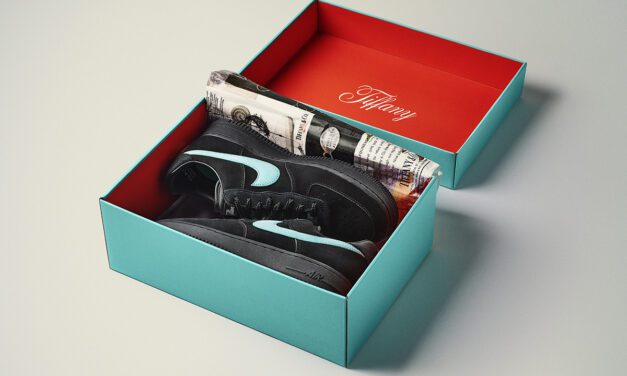 Nike x Tiffany & Co : les sneakers en Tiffany Blue et pièces d’argent