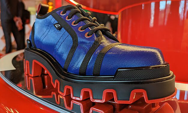 Louboutin Homme Printemps/Été 2023 : le luxe audacieux qui colle aux basques