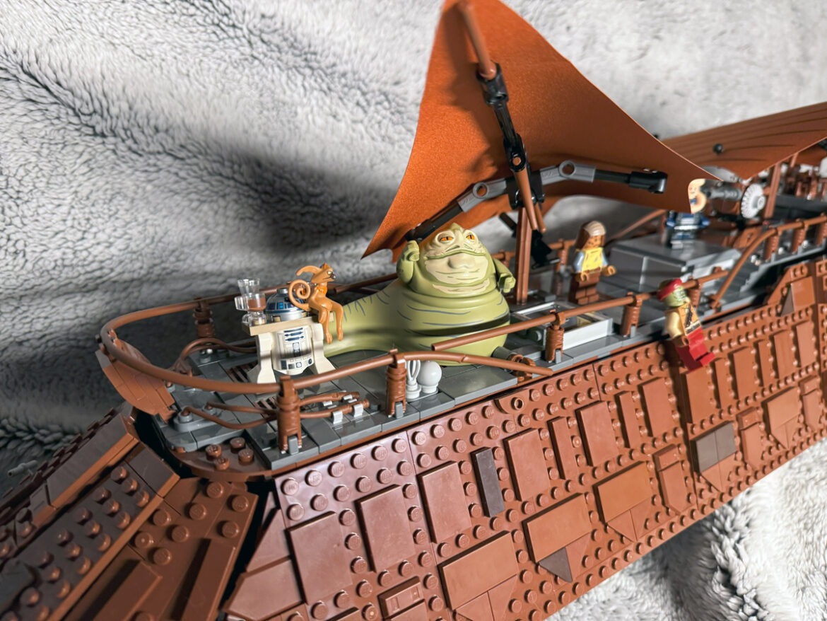 J'ai monté le Set Lego (75397) La barge à voiles de Jabba : 77 cm de bonheur et de passion Star Wars