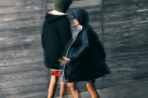 RainPack : la veste anti-pluie d&rsquo;Aigle qui se plie et se déplie à volonté