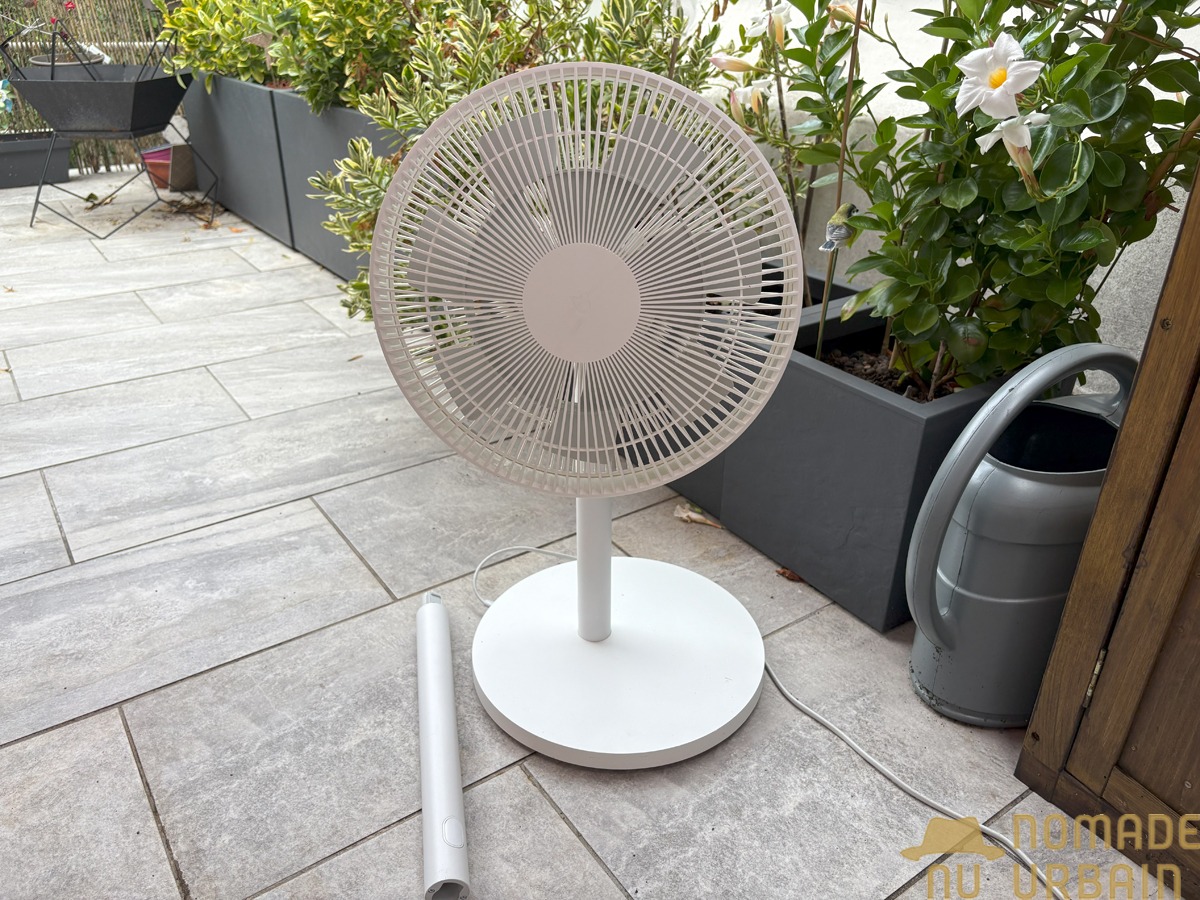 Design et ergonomie du Xiaomi Mi Smart Standing Fan 2 : un format compact mais perfectible