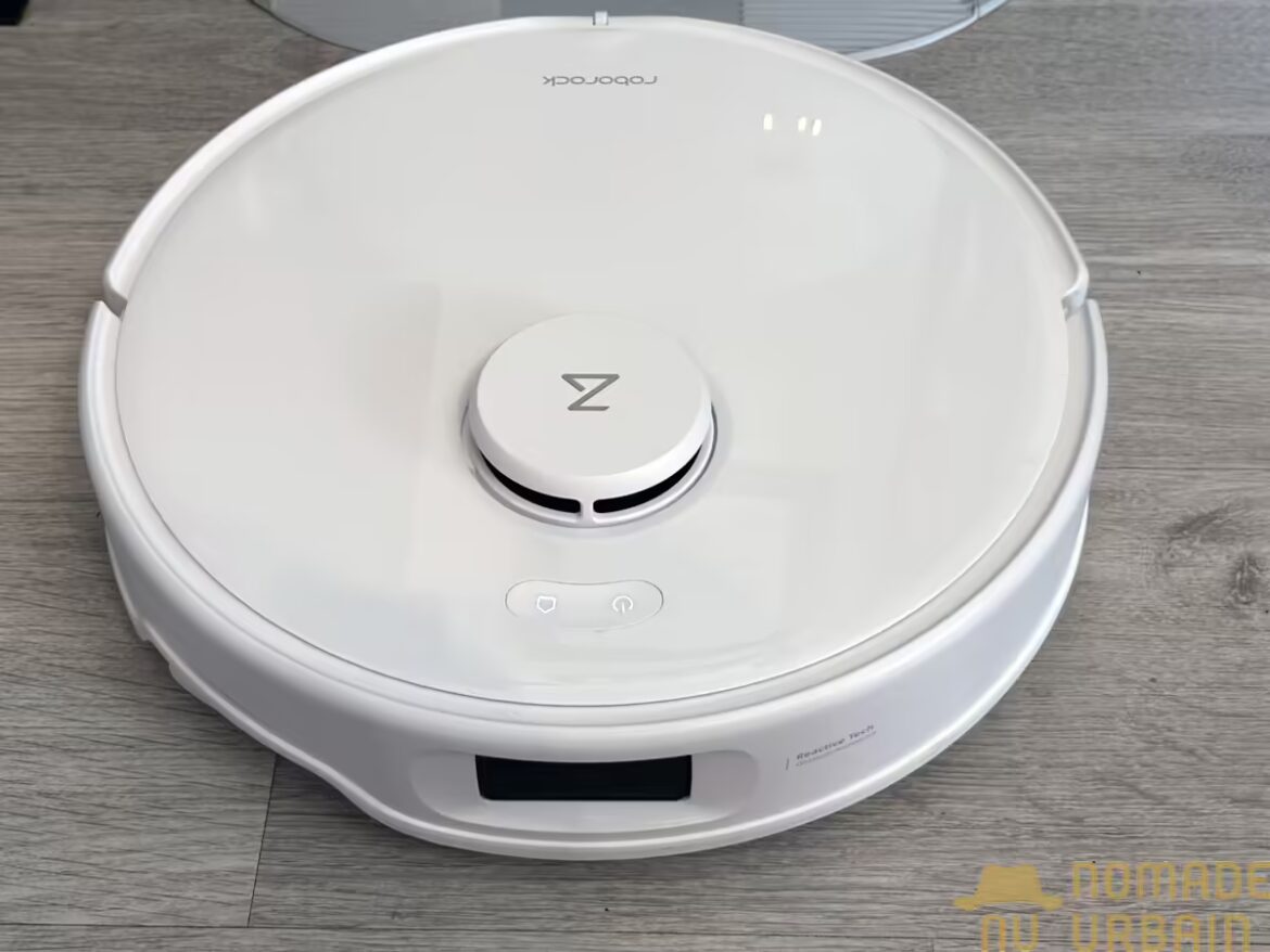 Roborock Qrevo Curv 2 Pro : l’ultra-fin design qui veut faire la loi