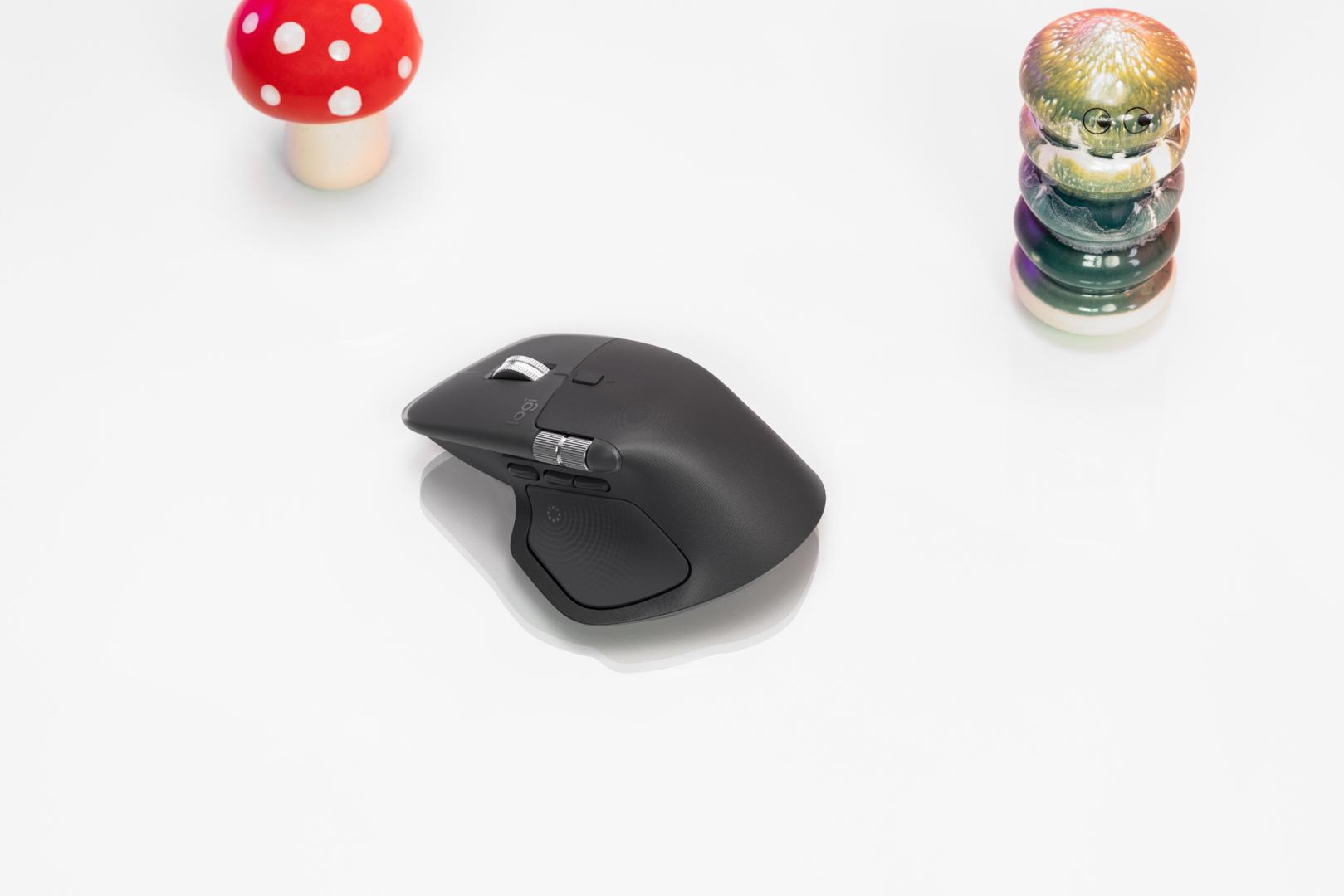 Logitech MX Master 4 : La Rolls des souris 5 accessoires bureautique ergonomiques et stylés