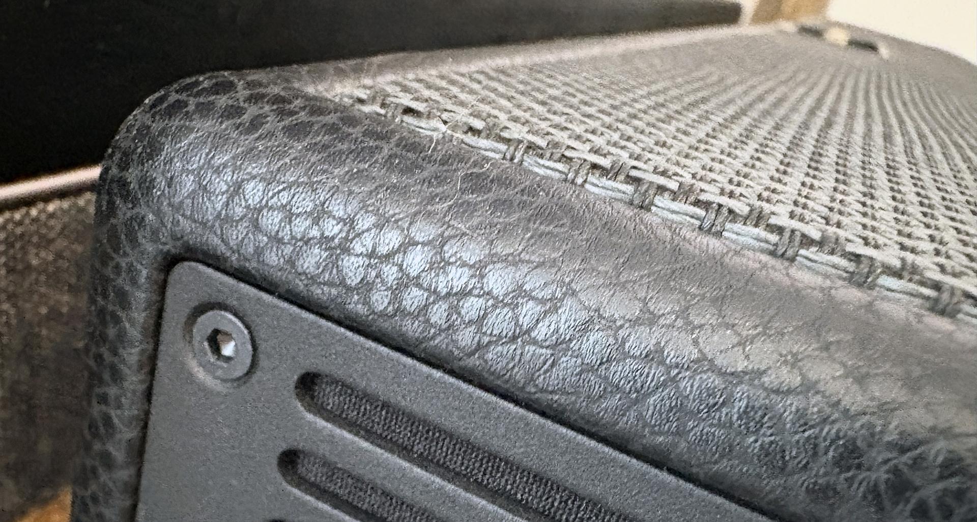 Design de la Marshall Heston 120 : Une grille de tresse de toute beauté