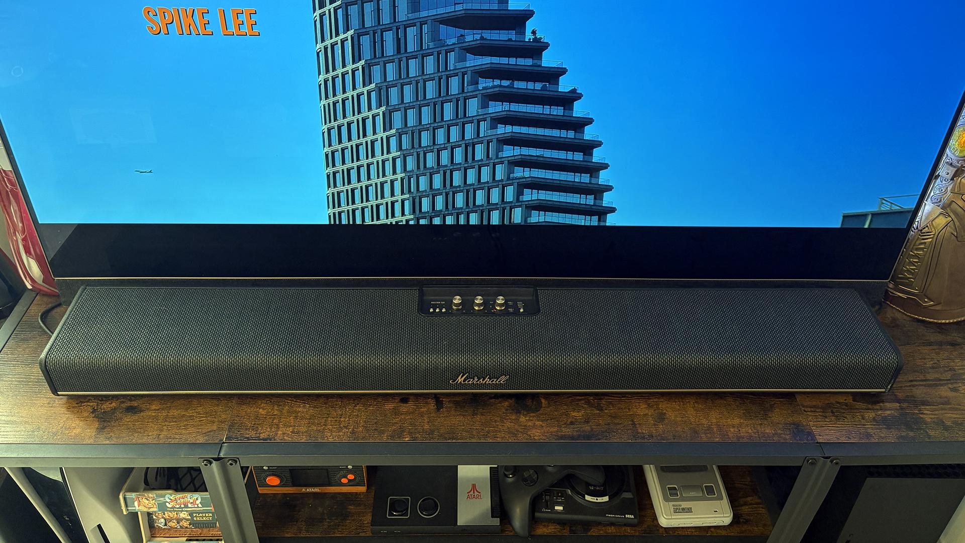 Design de la Marshall Heston 120 : Une grille de tresse de toute beauté