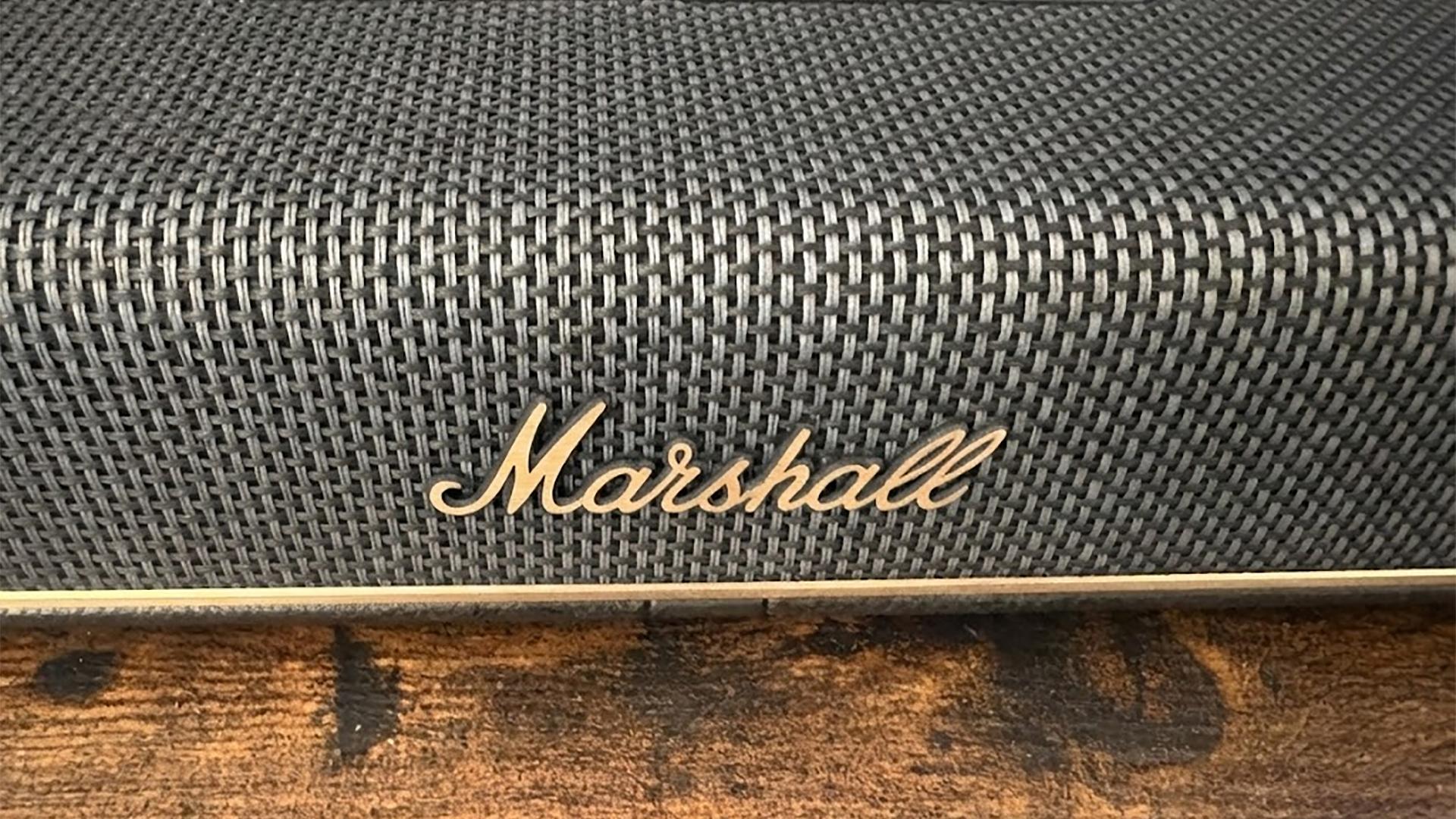 Design de la Marshall Heston 120 : Une grille de tresse de toute beauté