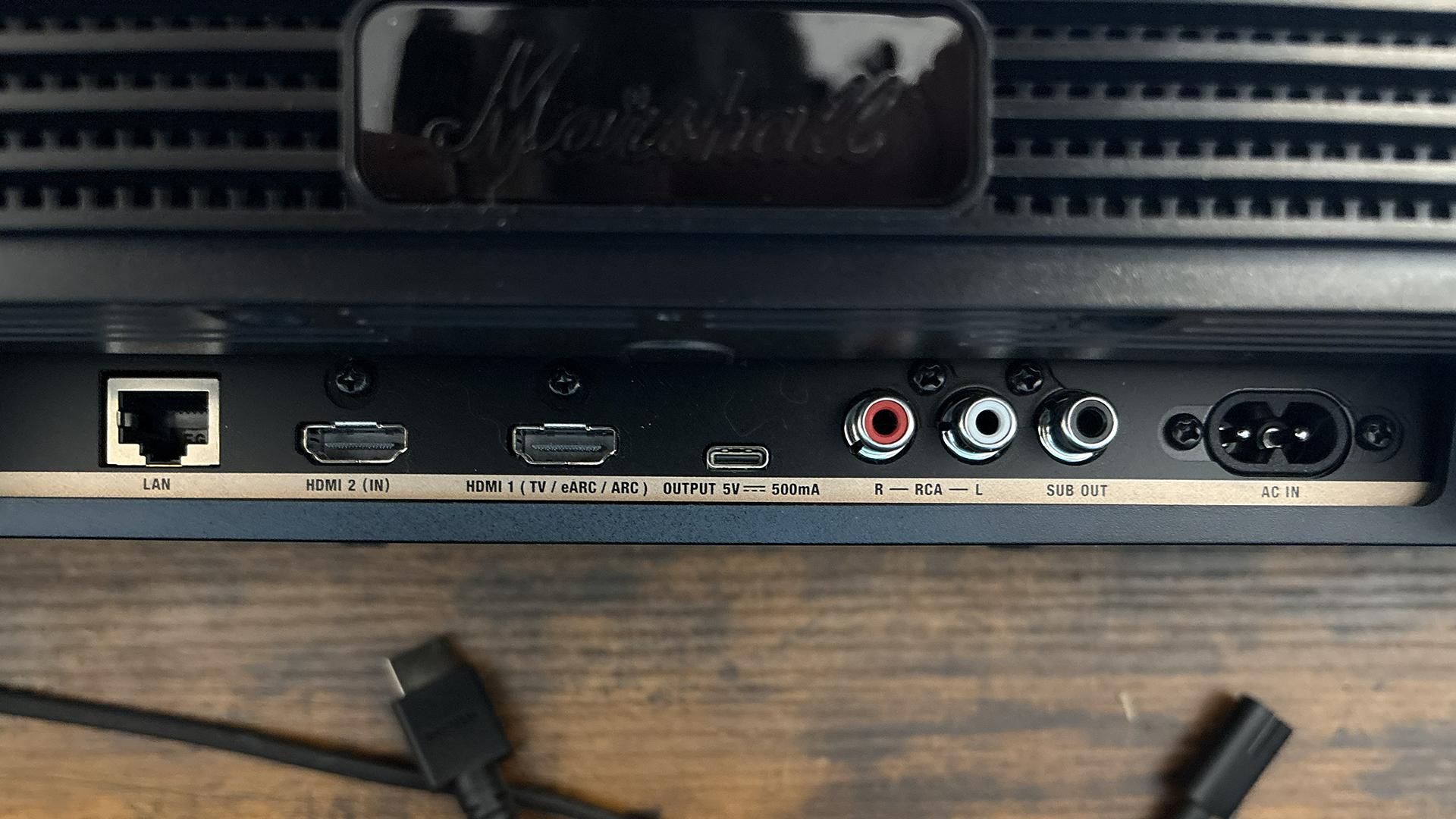 La connectique de la Marshall Heston 120 :