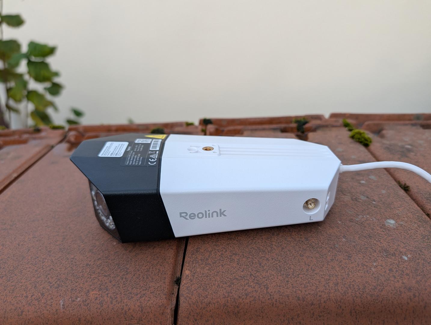 Design de la Reolink Duo 3 WiFi : Un gabarit rassurant et un look atypique