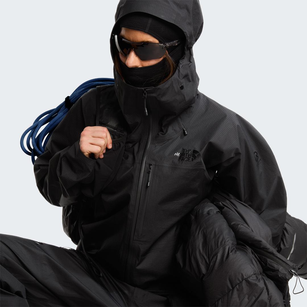 The North Face Advanced Mountain Kit Black : Huit pièces à la frontière du style et de l'extrême