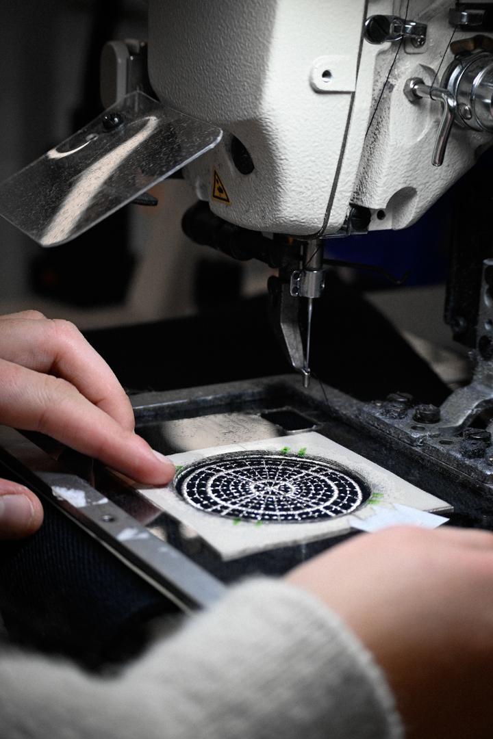 Saint James x Grand Palais : un vestiaire entre ciel au-dessus et mer au-dessous