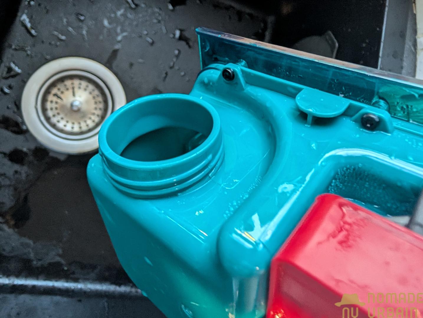 Entretien du Dyson Clean+Wash Hygiene : Bien pensé, assez simple, mais pourquoi autant de fuites et de bruit ?