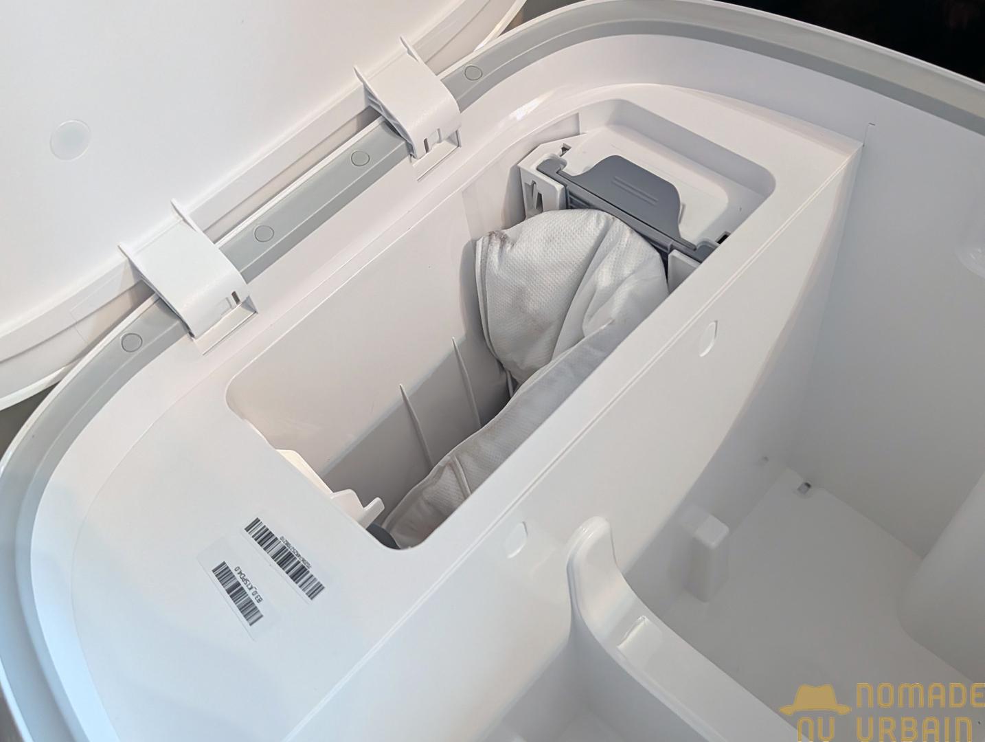 Station du Roborock Qrevo Curv 2 Pro : un design "OVNI" toujours aussi efficace