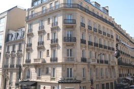 Dans le Triangle d’Or, l’Hôtel Claridge dévoile son nouveau visage