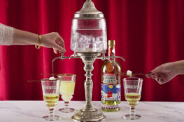 Moulin Rouge x Grande Absente : une absinthe qui renvoit Montmartre à la Belle Époque