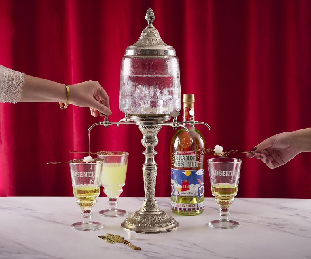Moulin Rouge x Grande Absente : une absinthe qui renvoit Montmartre à la Belle Époque