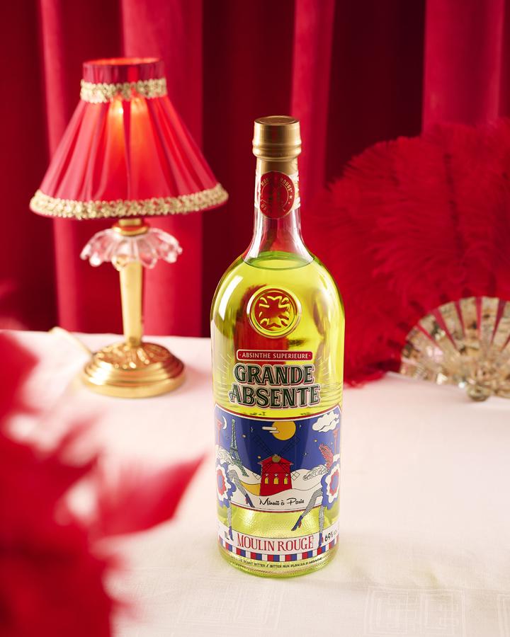 Moulin Rouge x Grande Absente relie l’absinthe à la Belle Époque