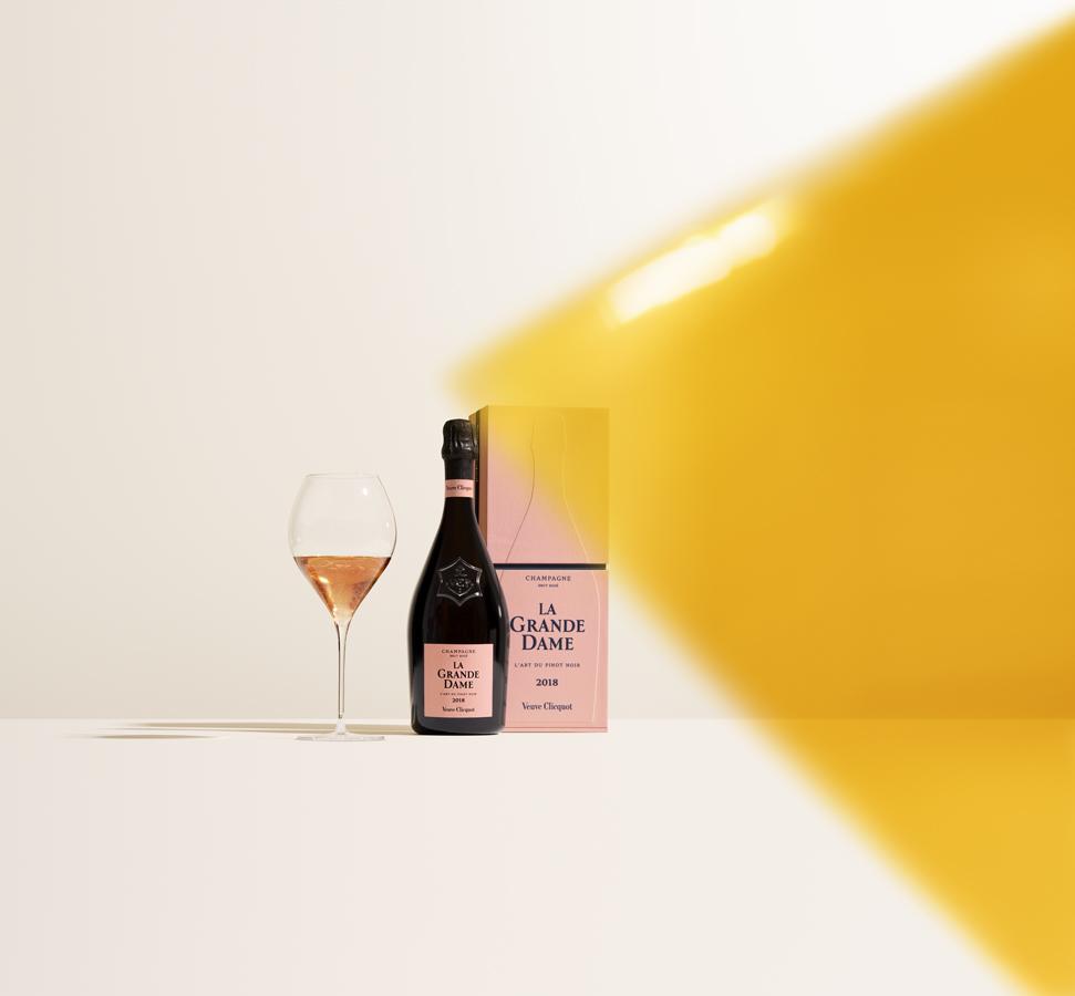 Ce rosé Veuve Clicquot cache des tanins de velours et 200 ans de traditions