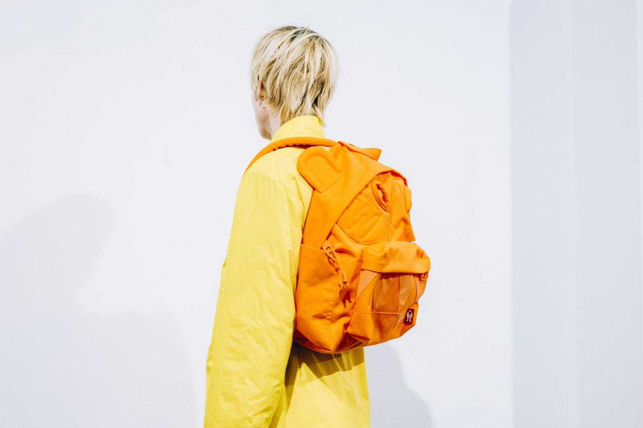 Eastpak x Walter Van Beirendonck remet un visage de monstre sur le Padded Pak’r