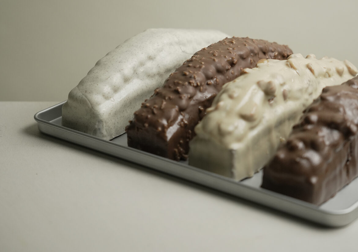 Un cake charbon vanille, un marbré rocher, un praliné : The French Bastards lance 4 cakes à partager