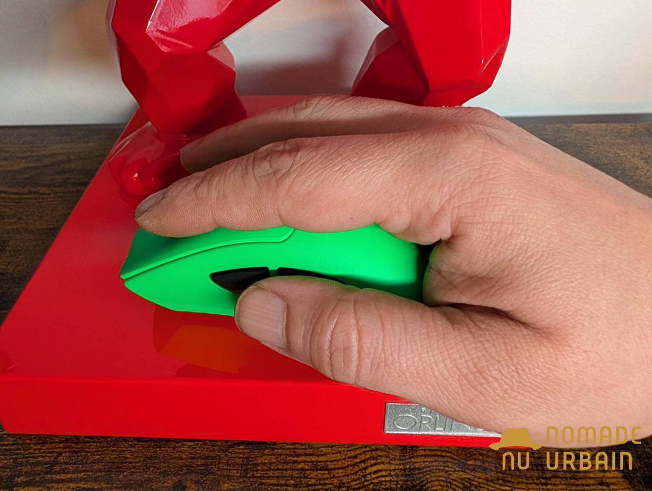 Ergonomie de la Razer DeathAdder V4 Pro : pensée pour épouser presque toutes les mains