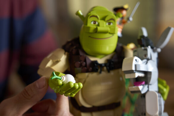 Shrek débarque enfin chez LEGO, et il ramène tout son marais