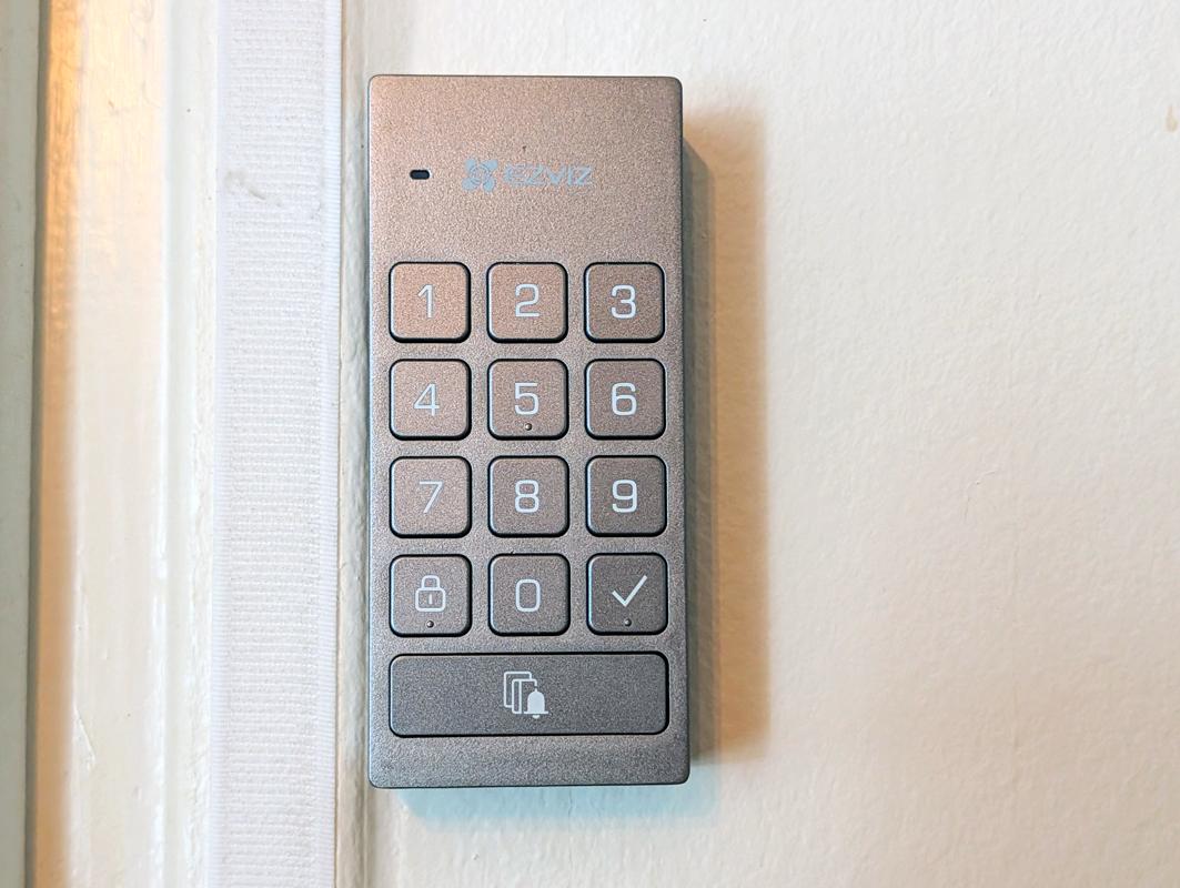 Installation du Ezviz DL01 Pro Kit : un montage sans prise de tête