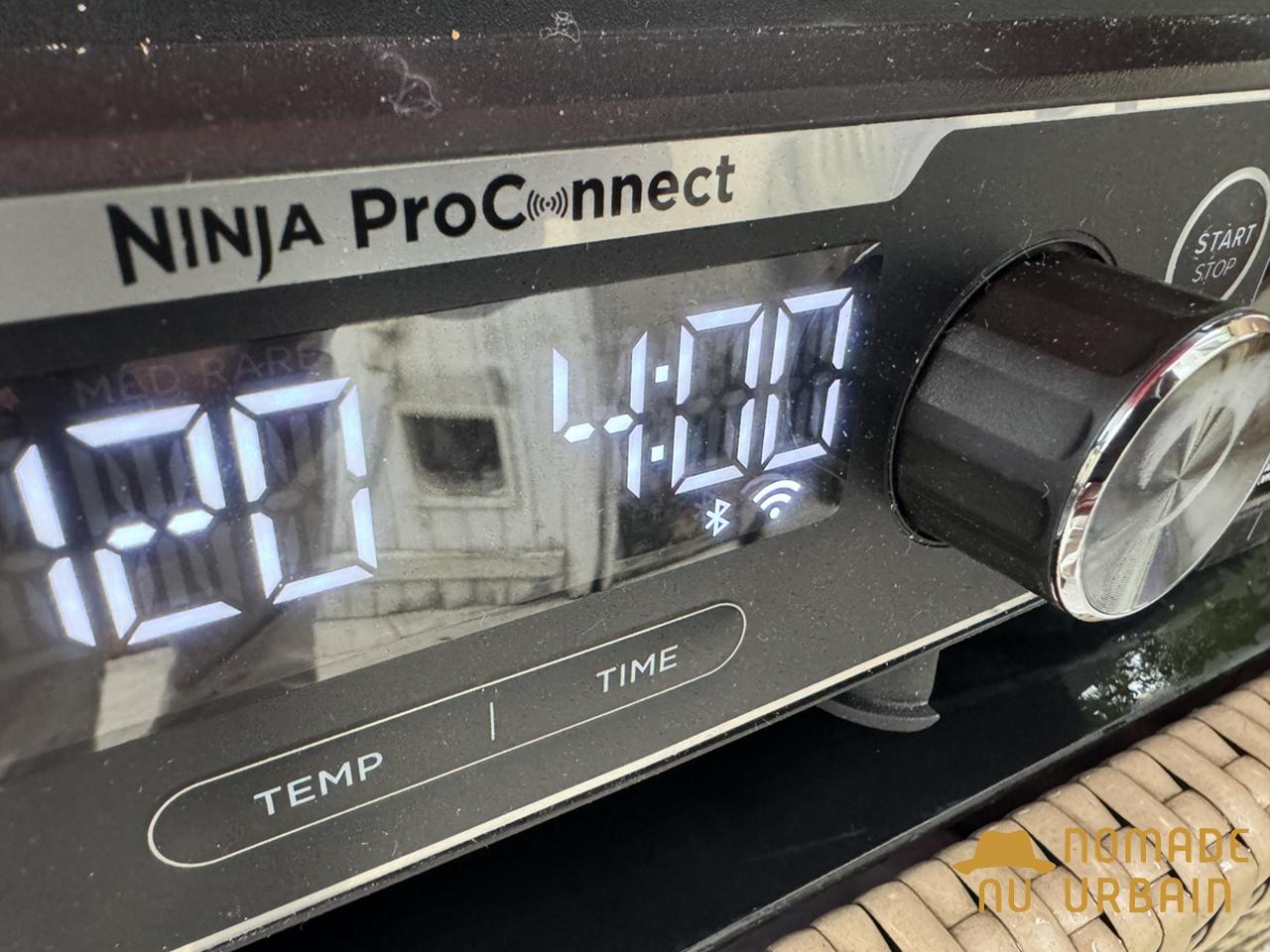 Ergonomie du Ninja Woodfire Pro Connect XL : en anglais mais bien pensée