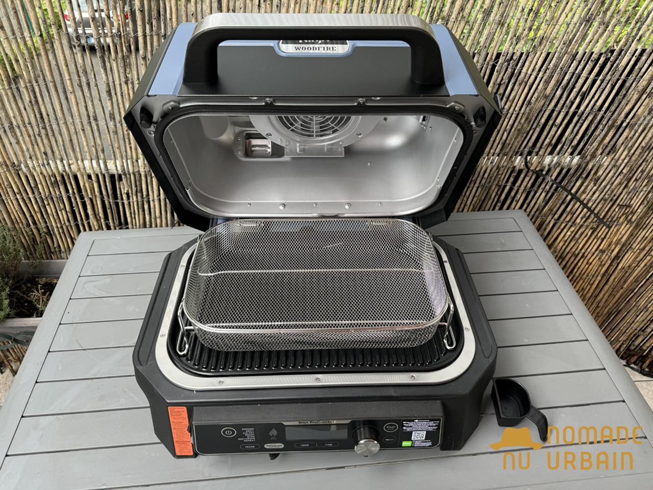 Ergonomie du Ninja Woodfire Pro Connect XL : en anglais mais bien pensée