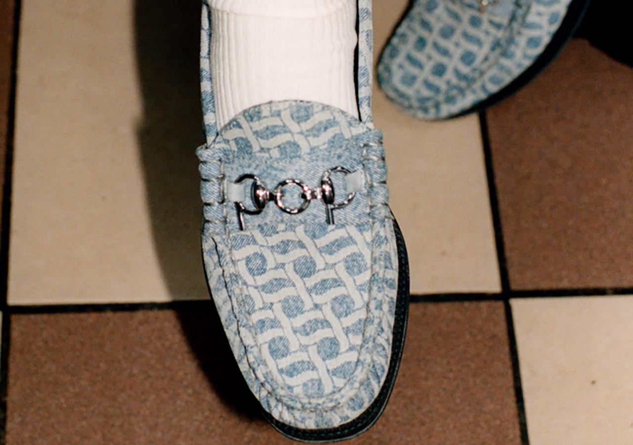 Le cuir disparaît, le jean arrive : G.H.BASS donne un nouveau tempo à son mocassin classique