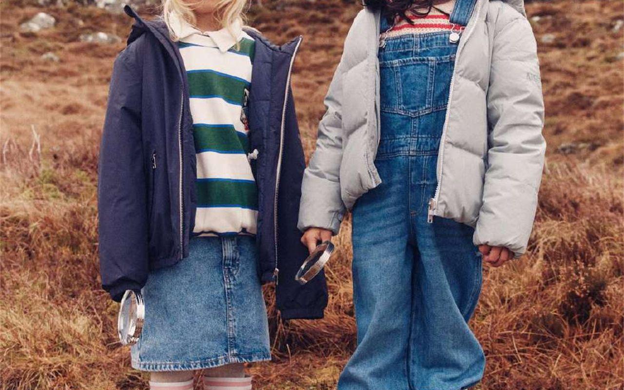 Enfants portant les bottes Aigle x WWF chouette et écureuil