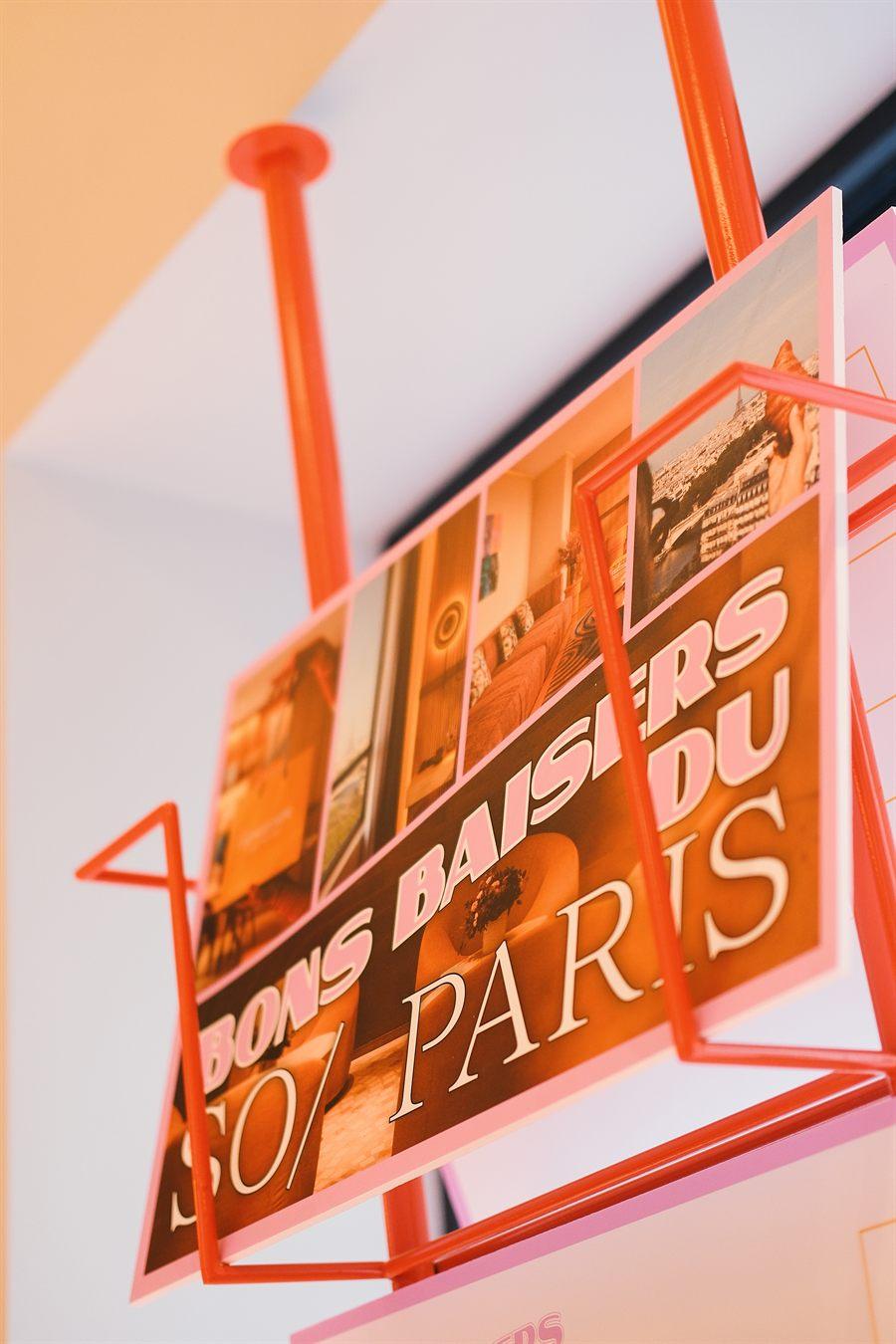 Détail des cartes postales Bons Baisers du SO/ Paris