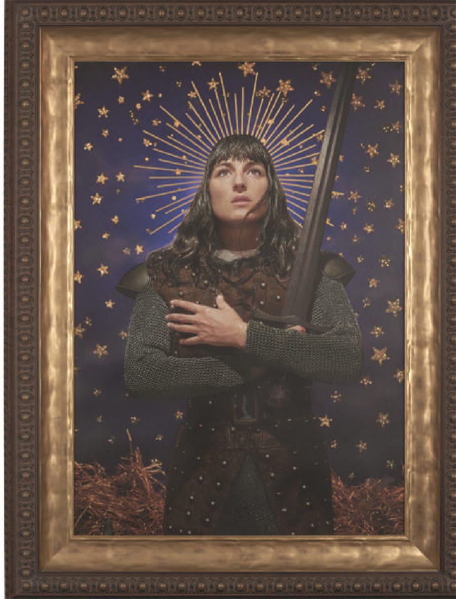 Jeanne d'Arc en icône lumineuse par Pierre et Gilles