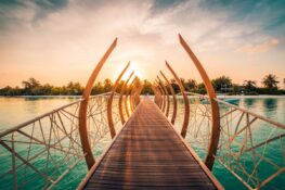 Aux Maldives, LUX* South Ari Atoll a bâti une villa qui ne connaît pas les angles droits