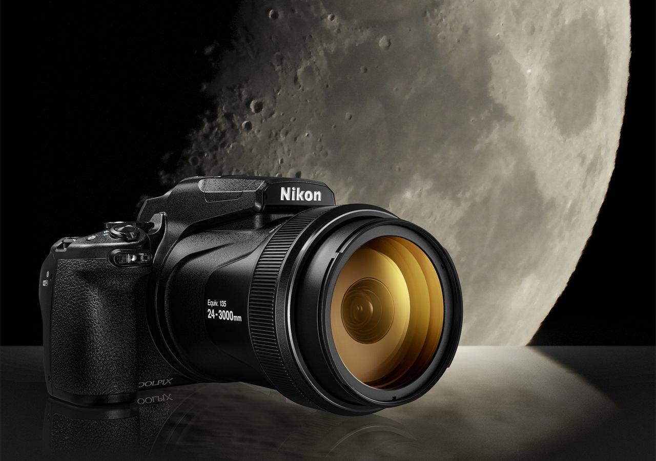 Le Nikon COOLPIX P1100 et son zoom 125x devant la Lune