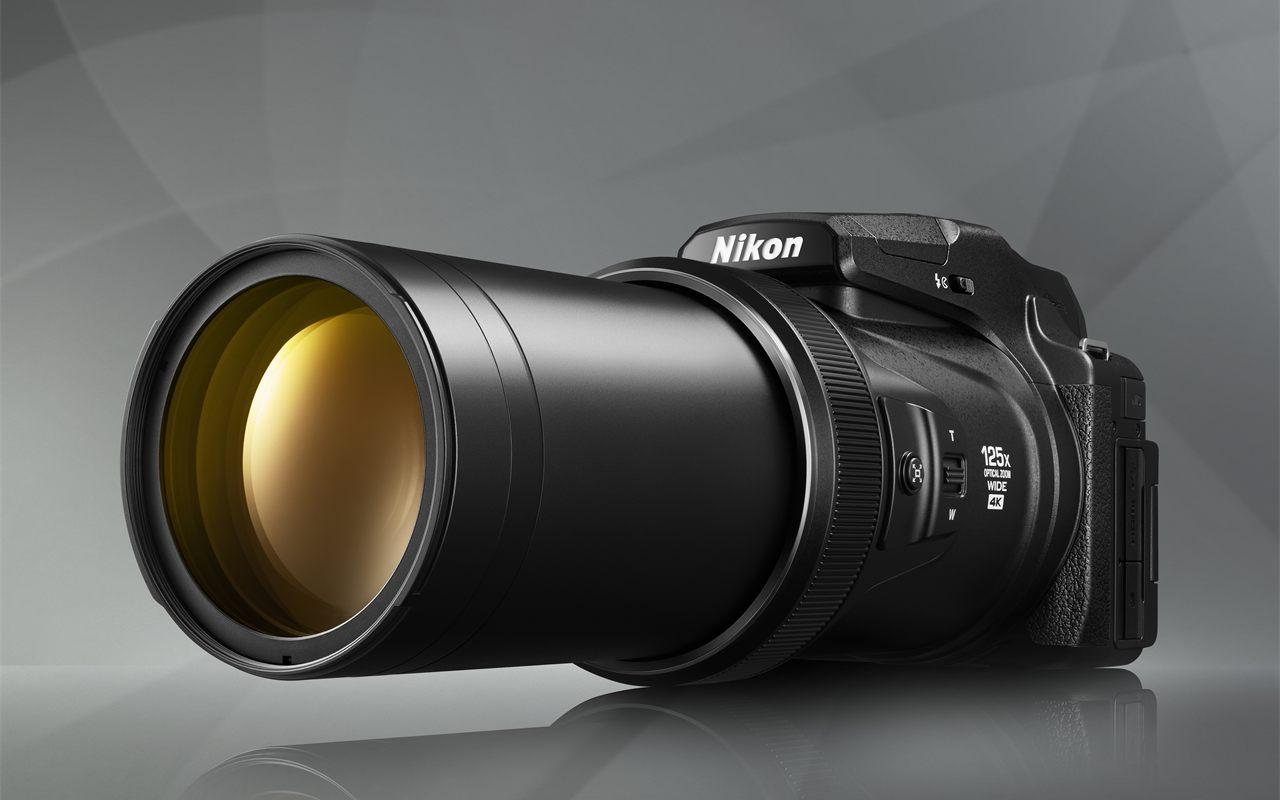 Nikon COOLPIX P1100, gros plan sur le zoom optique 125x équivalent 24-3000 mm