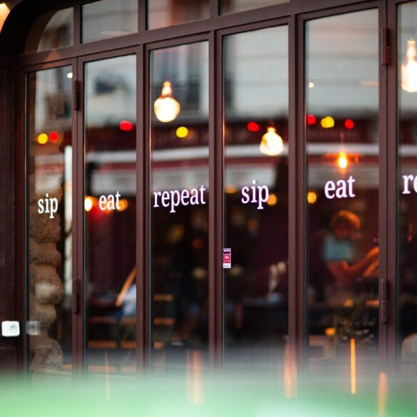 Peut-on bien manger tout en savourant un délicieux cocktail, pensés l&rsquo;un pour l&rsquo;autre ? Suki Paris veut rendre ce rêve accessible à tous, dans son izakaya en plein 18e.