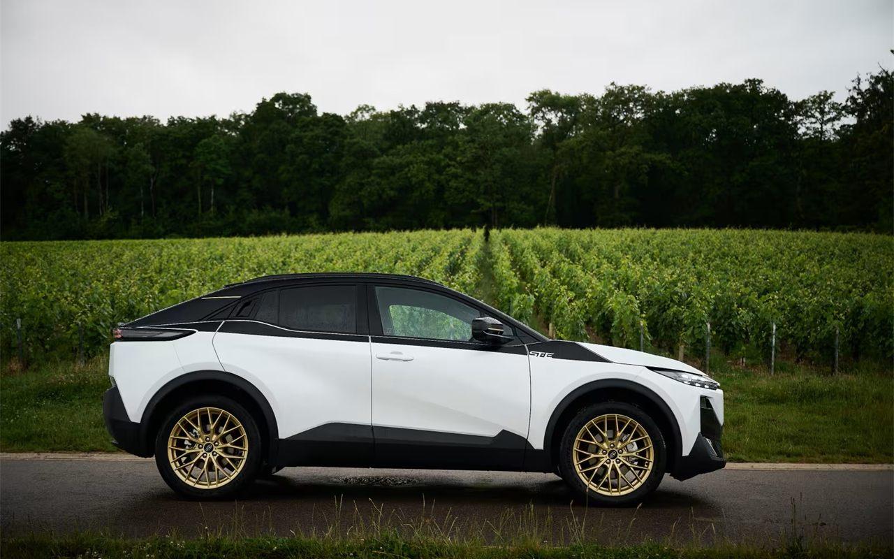 Profil du Subaru Uncharted électrique, pack ST-E, dans les vignes